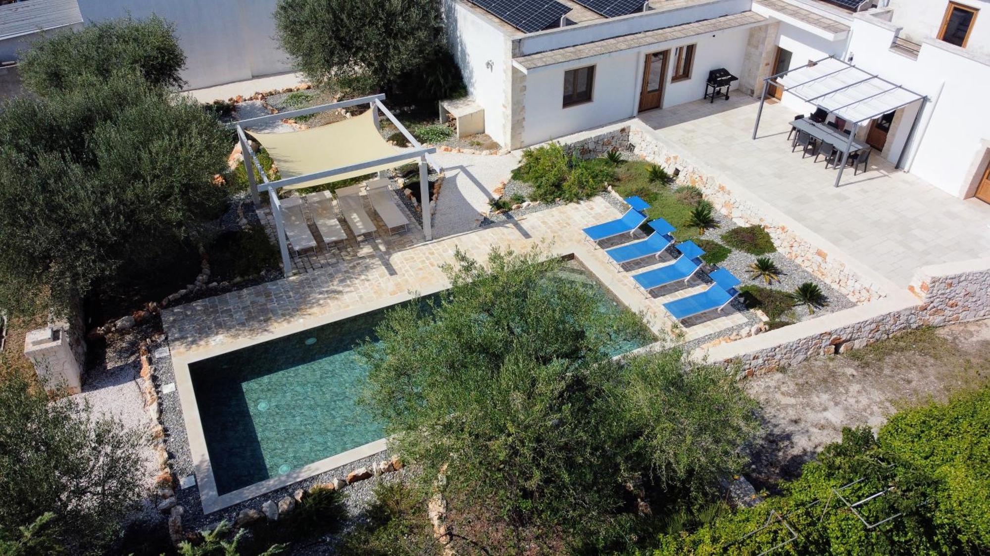 Villa With Trullo And Pool, Alberobello Exterior foto