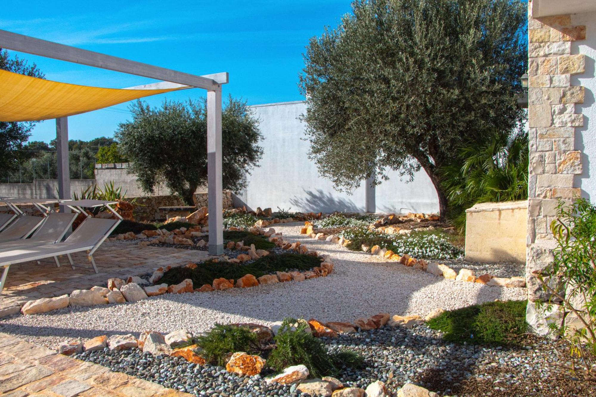 Villa With Trullo And Pool, Alberobello Exterior foto