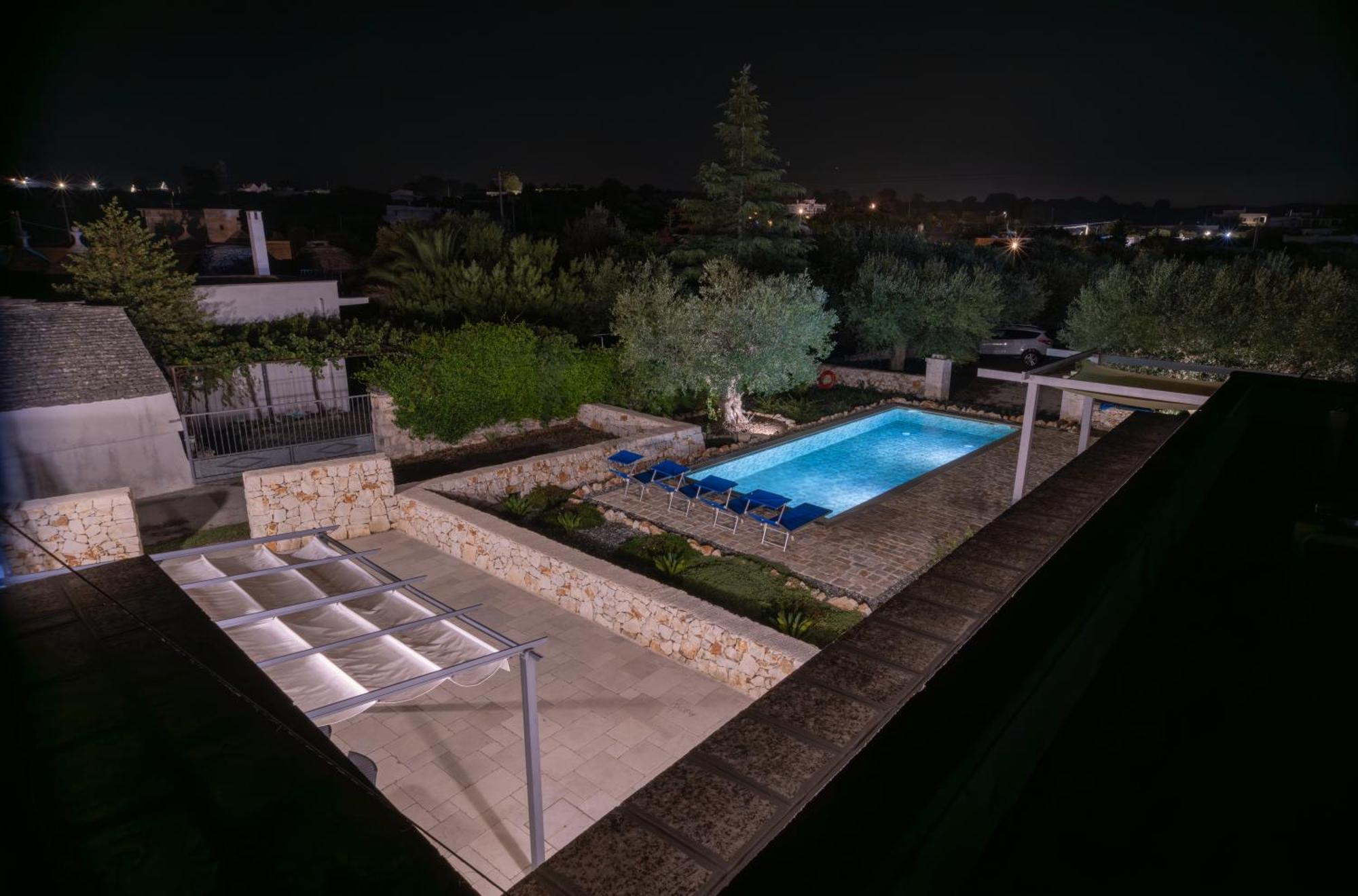Villa With Trullo And Pool, Alberobello Exterior foto